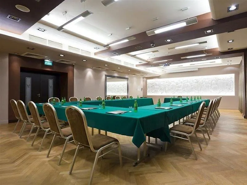 Hotel Ikar Poznan 3*,